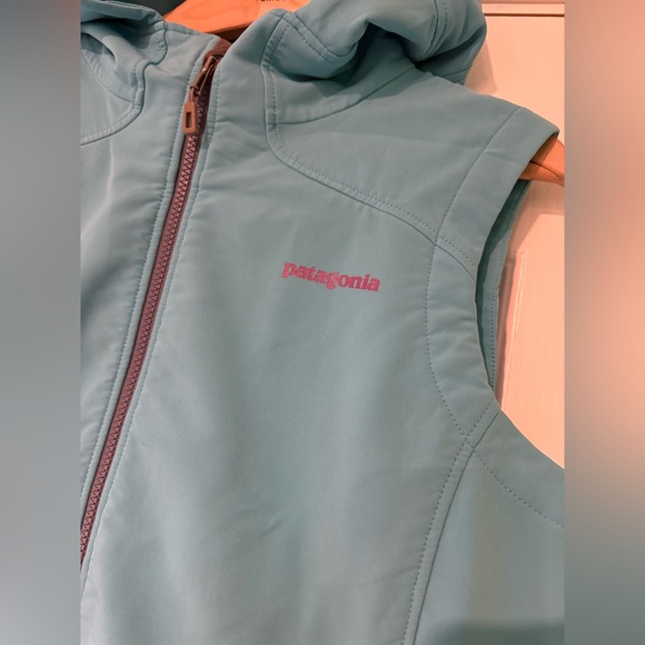 Patagonia Hooded Guide Vest - Picture 4 of 11